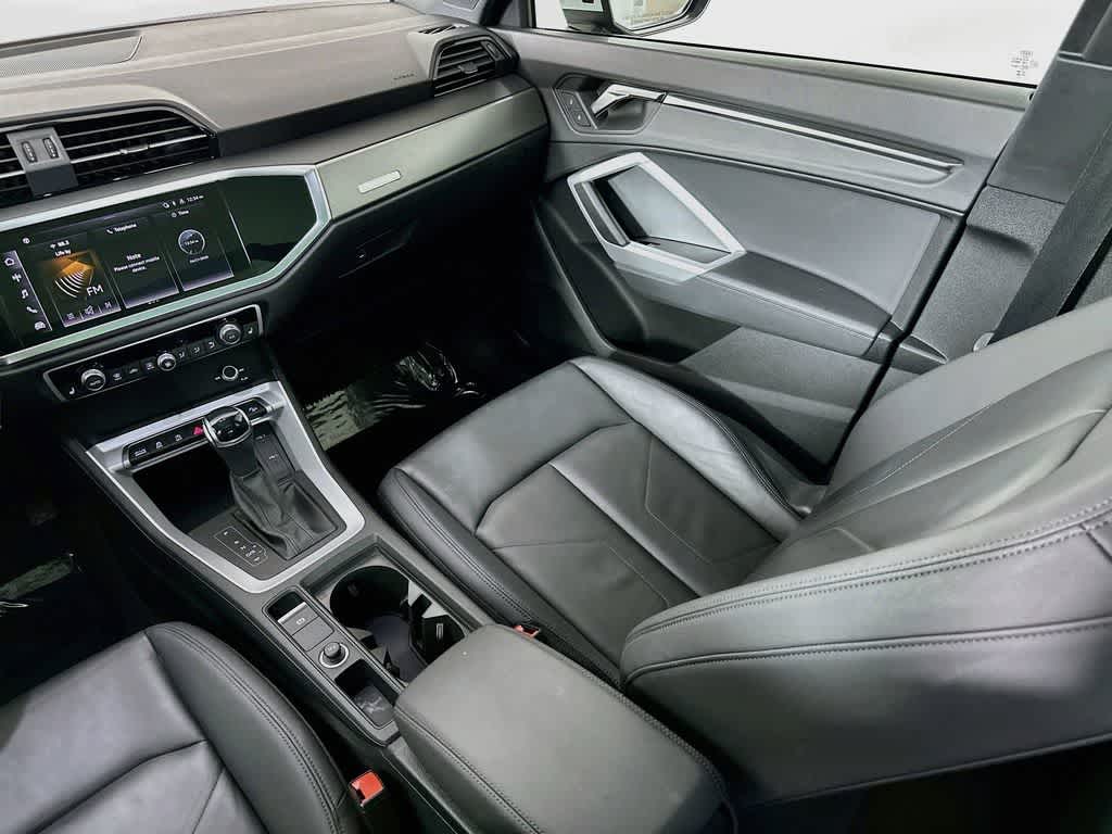 Audi Q3 S line Premium 2025