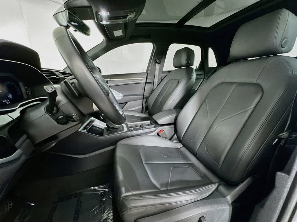 Audi Q3 S line Premium 2025