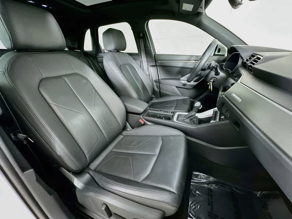 Audi Q3 S line Premium 2025