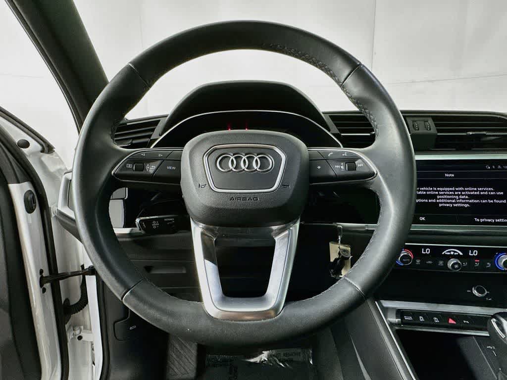 Audi Q3 S line Premium 2025