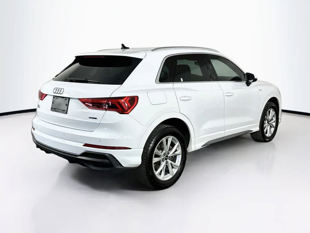 Audi Q3 S line Premium 2025