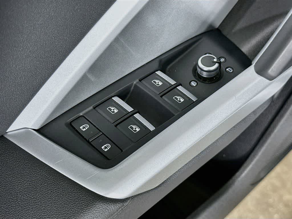 Audi Q3 S line Premium 2025