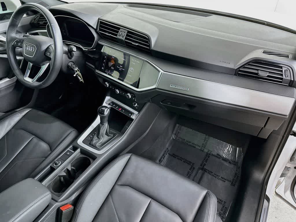 Audi Q3 S line Premium 2025