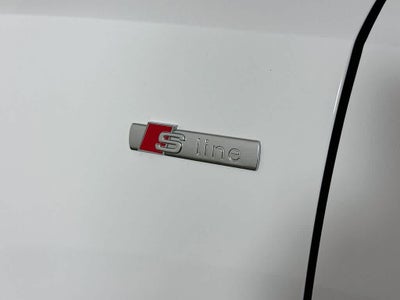 Audi Q3 S line Premium 2025