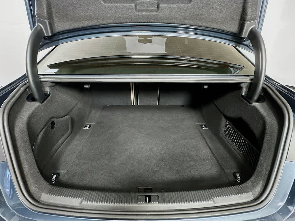 Audi A6 2.0T Premium 2016