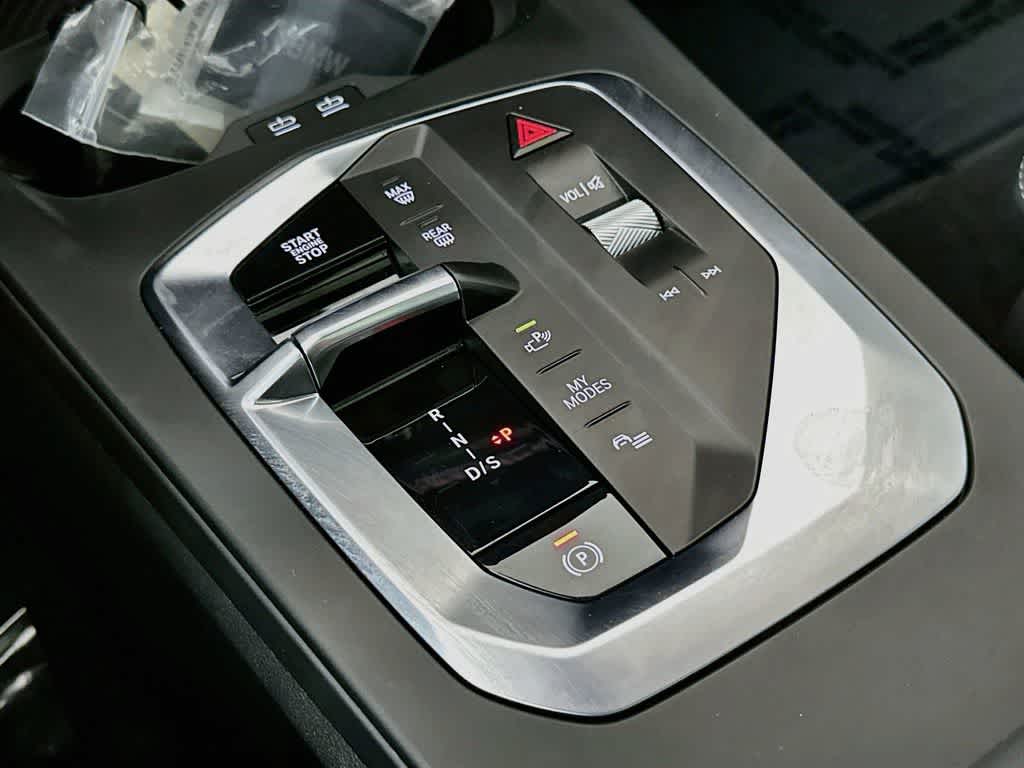 BMW 228 xDrive 2025