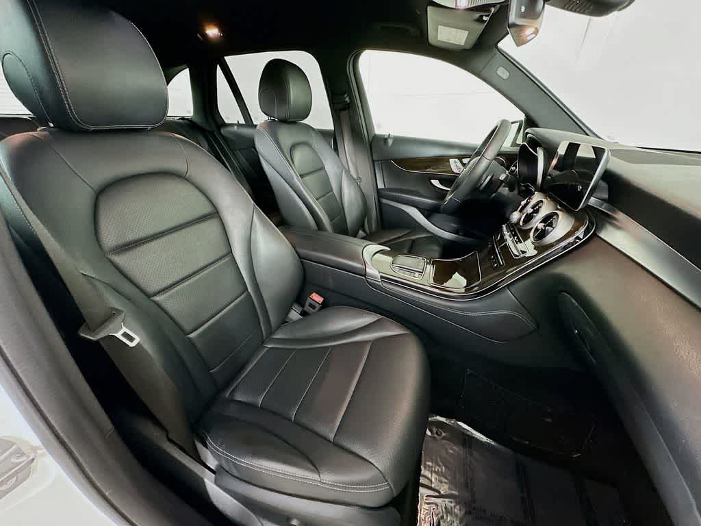 Mercedes-Benz GLC 300 2020 GLC 300