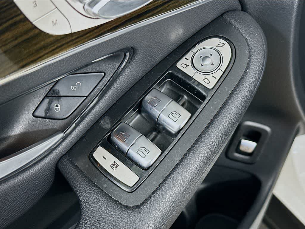 Mercedes-Benz GLC 300 2020 GLC 300