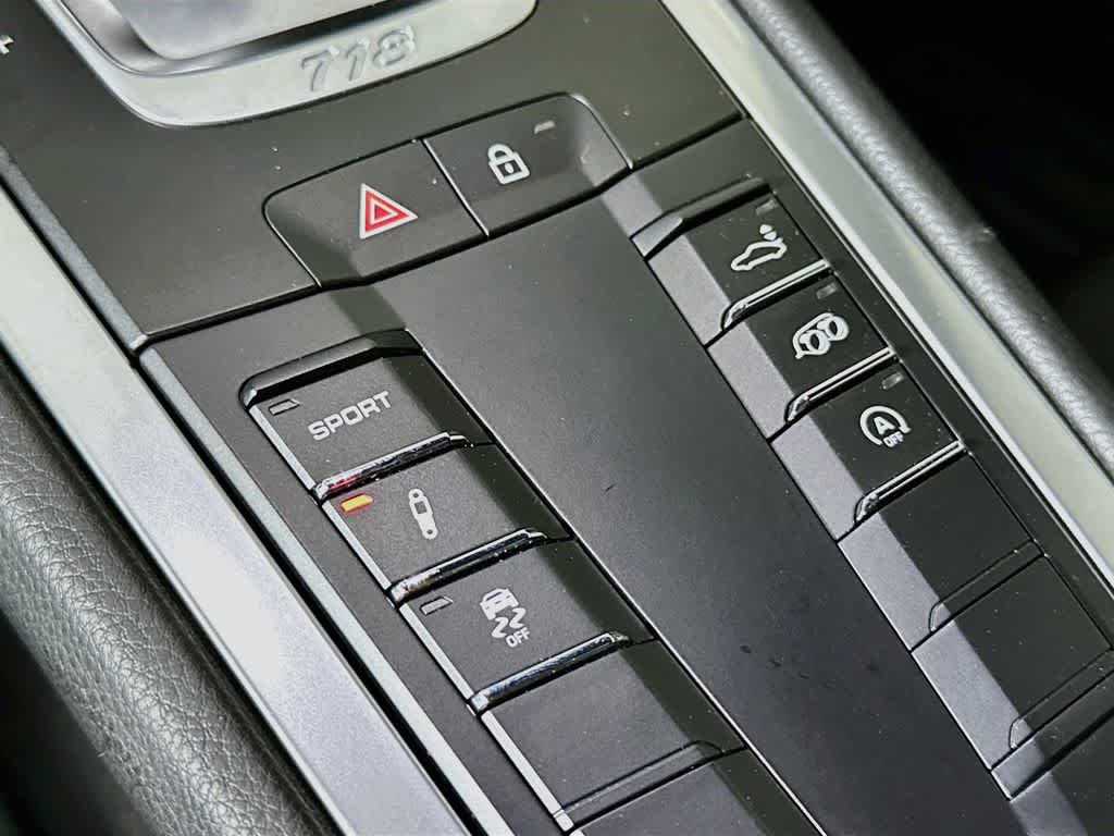 Porsche 718 Cayman Style Edition 2024