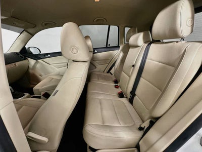 Volkswagen Tiguan S 2017