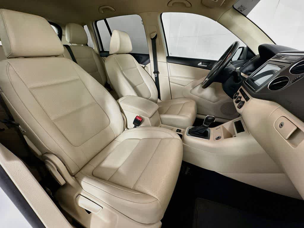Volkswagen Tiguan S 2017