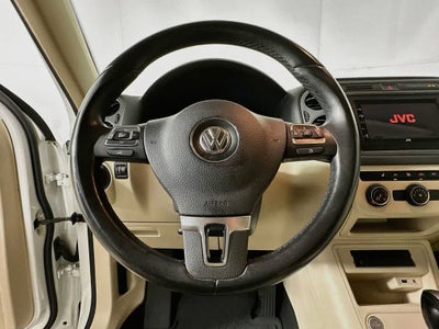 Volkswagen Tiguan S 2017
