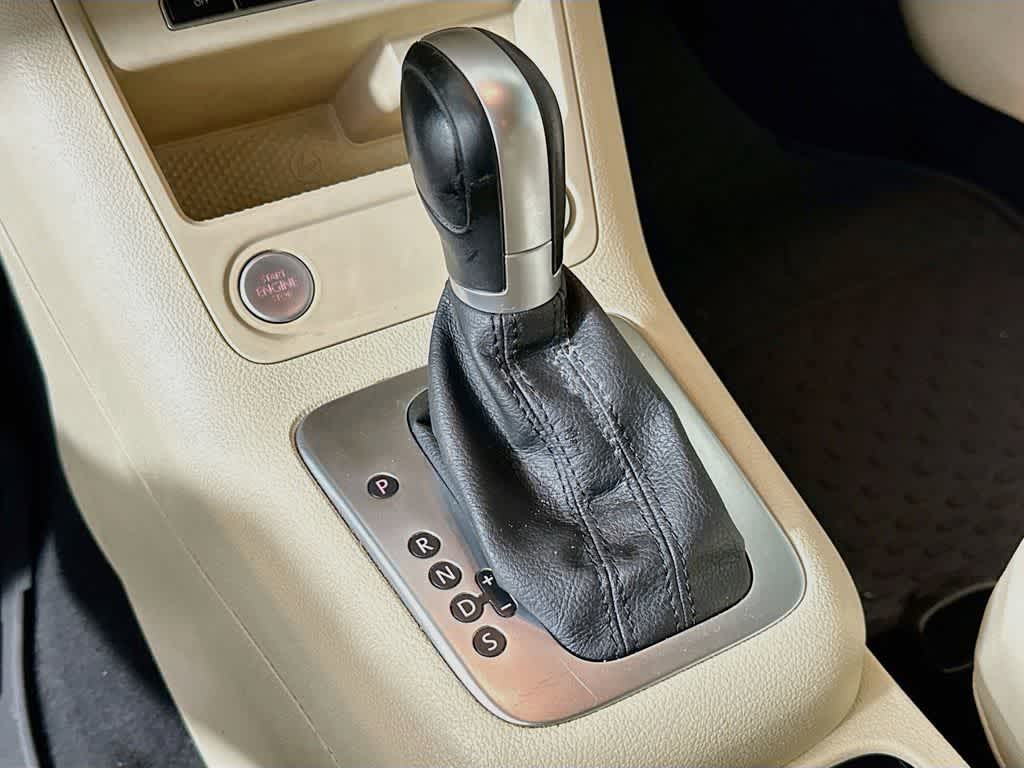 Volkswagen Tiguan S 2017