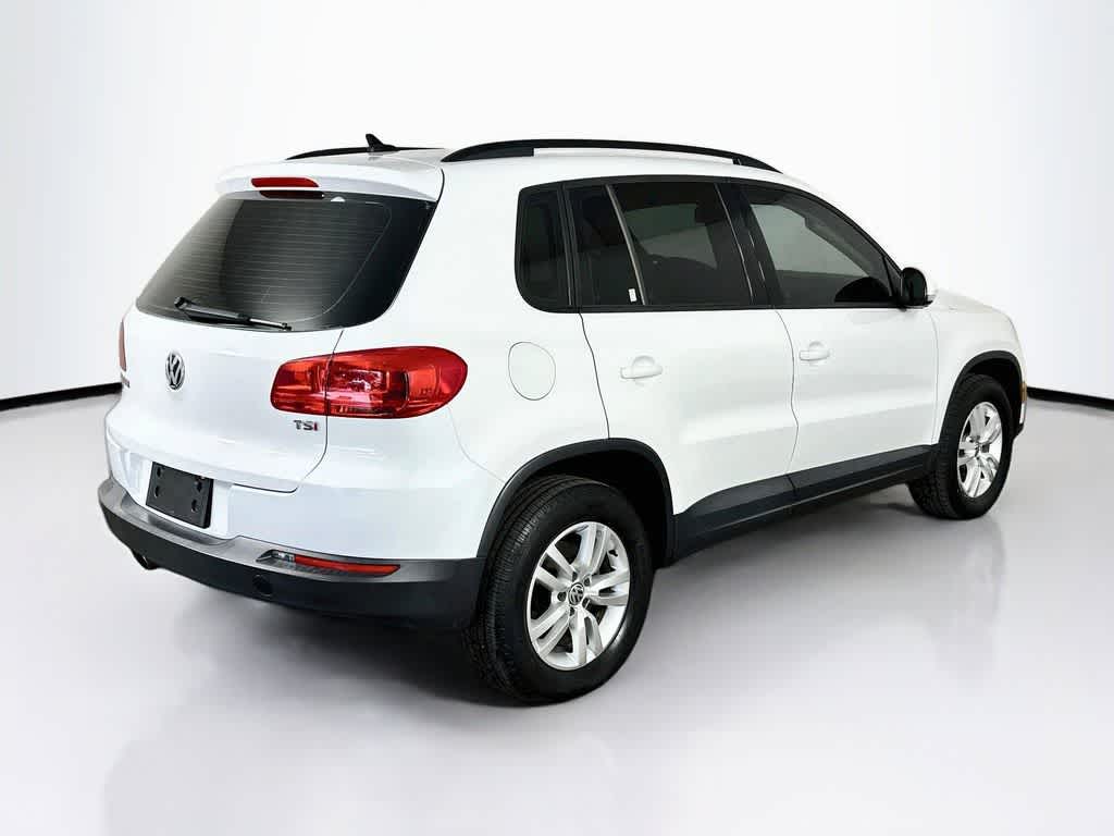 Volkswagen Tiguan S 2017