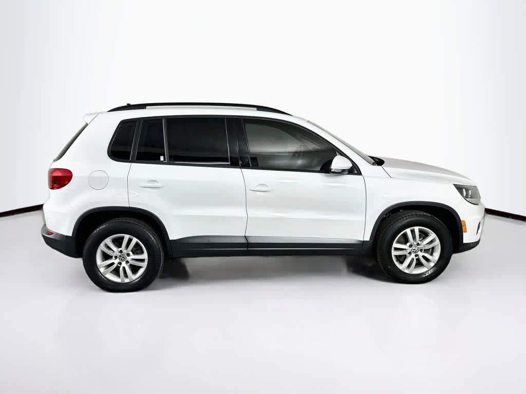 Volkswagen Tiguan S 2017