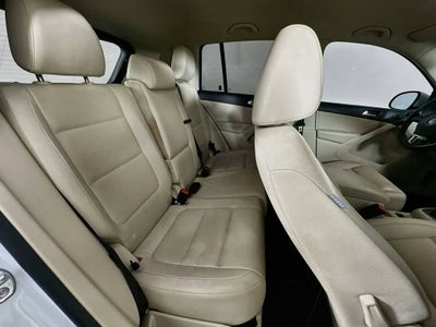 Volkswagen Tiguan S 2017