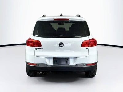 Volkswagen Tiguan S 2017