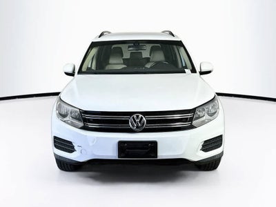 Volkswagen Tiguan S 2017