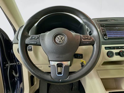 Volkswagen Tiguan SE 2015