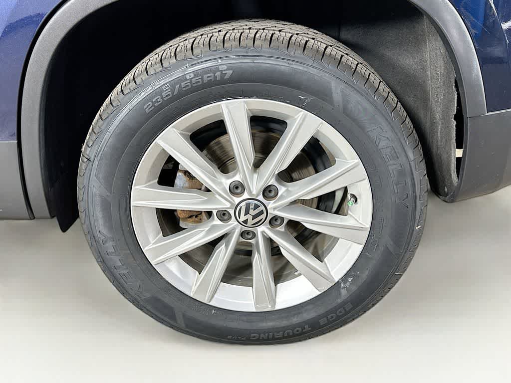 Volkswagen Tiguan SE 2015