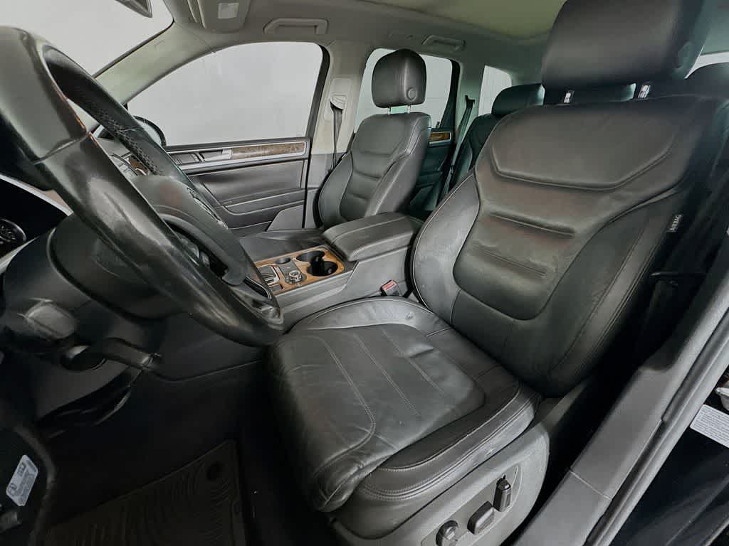 Volkswagen Touareg Lux 2013