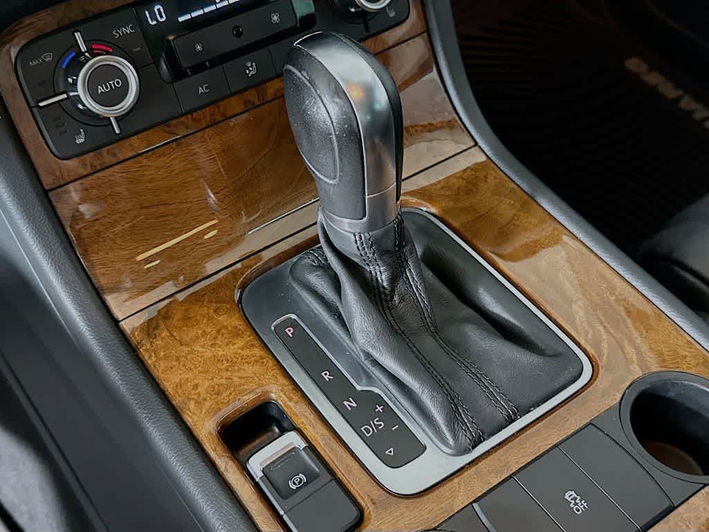 Volkswagen Touareg Lux 2013
