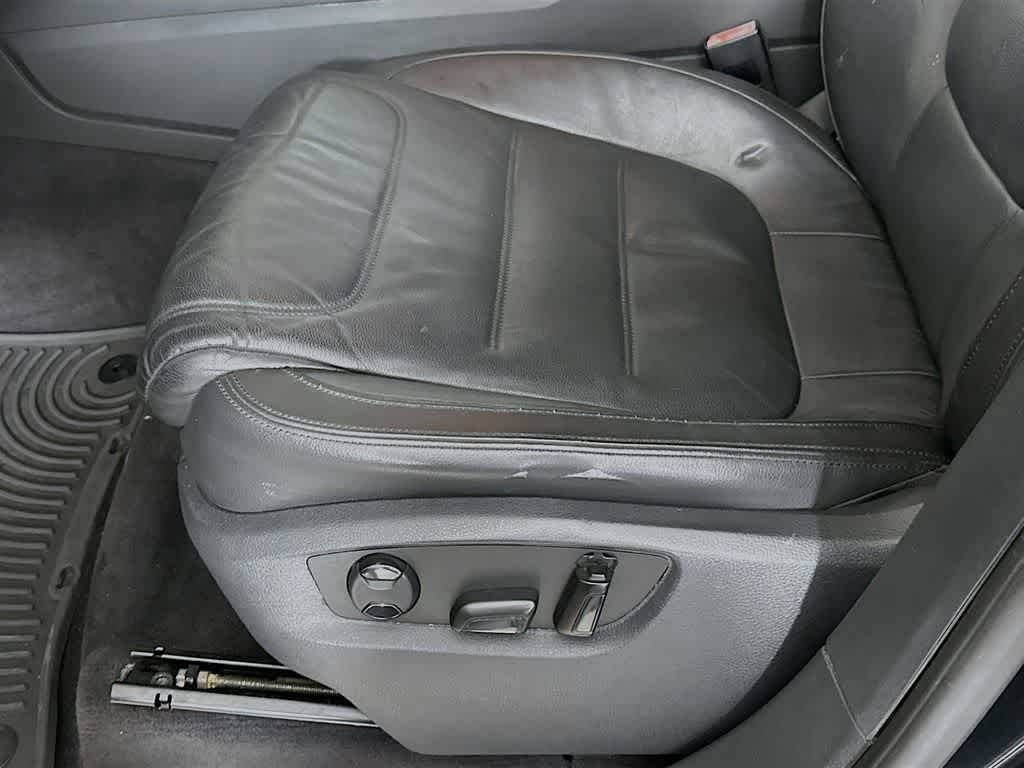 Volkswagen Touareg Lux 2013