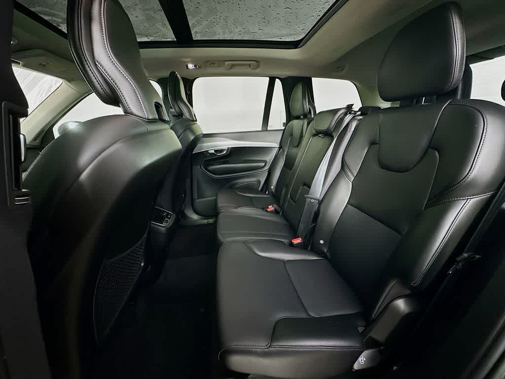 Volvo XC90 Momentum 2022