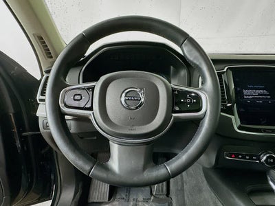 Volvo XC90 Momentum 2022