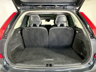 Volvo XC90 Momentum 2022