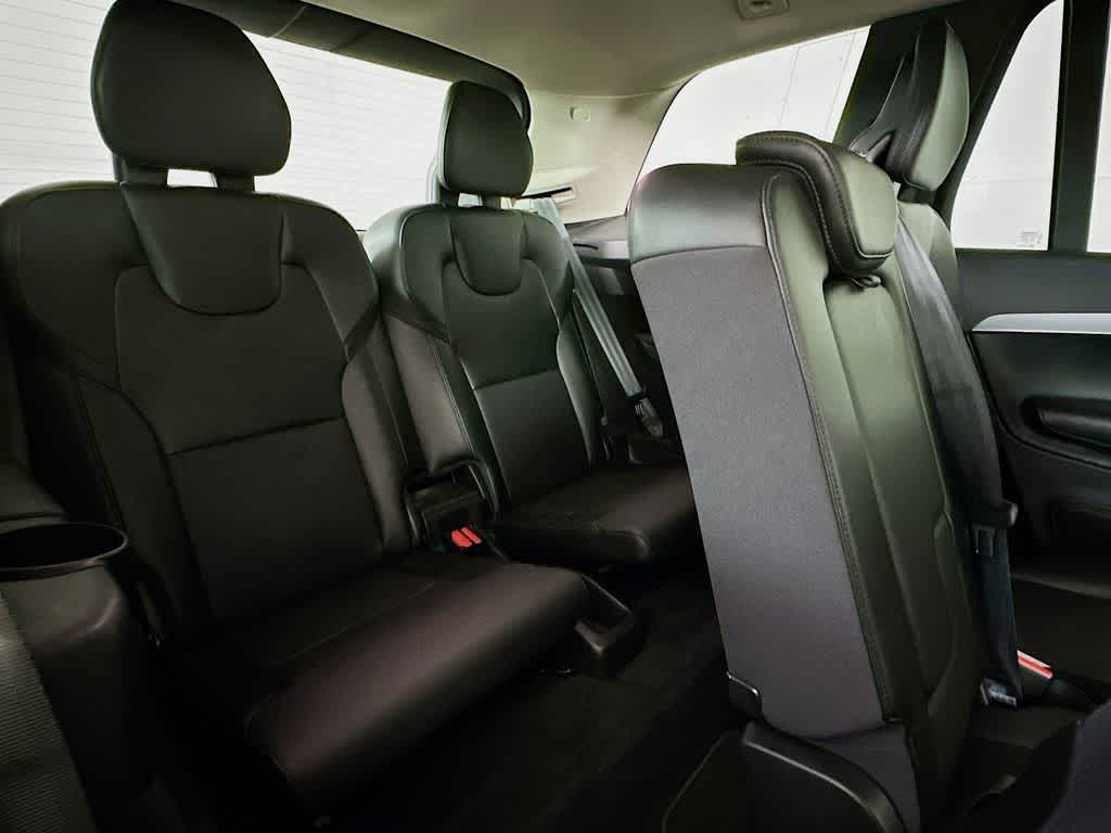 Volvo XC90 Momentum 2022