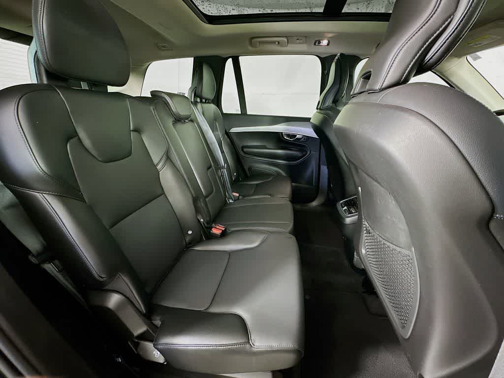 Volvo XC90 Momentum 2022