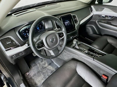 Volvo XC90 Momentum 2022