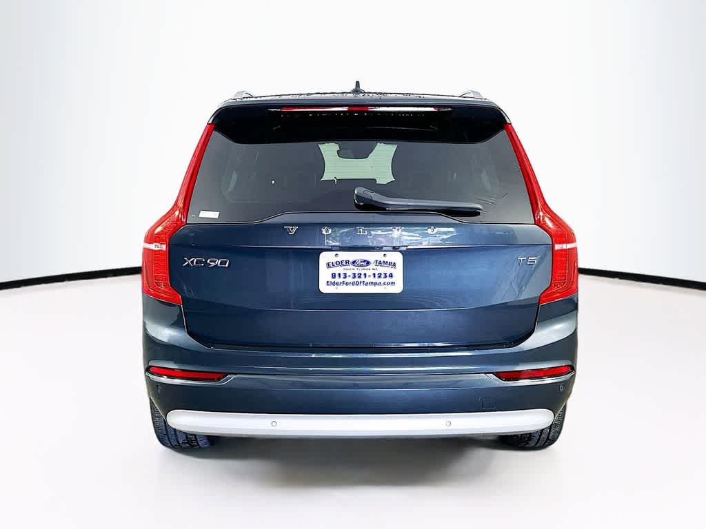 Volvo XC90 Momentum 2022