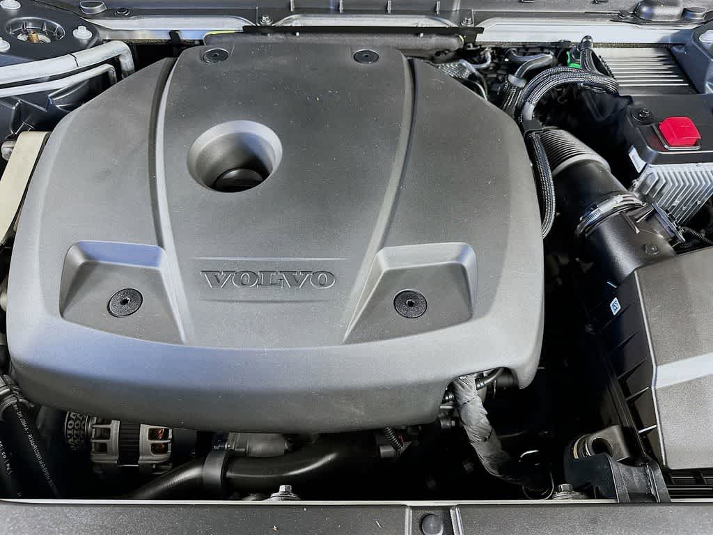 Volvo XC90 Momentum 2022