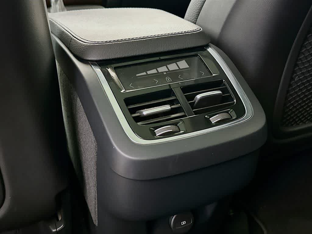 Volvo XC90 Momentum 2022
