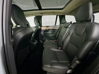 Volvo XC90 Momentum 2022