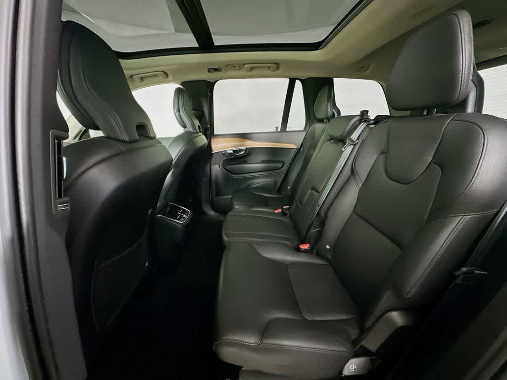 Volvo XC90 Momentum 2022