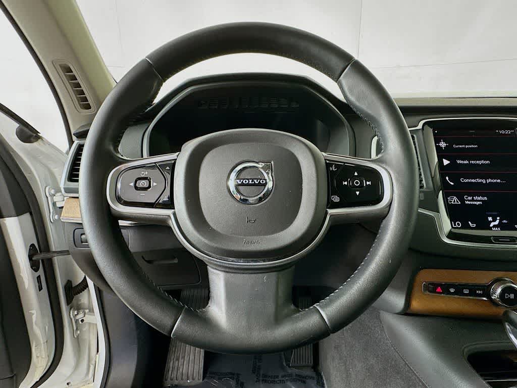 Volvo XC90 Momentum 2022