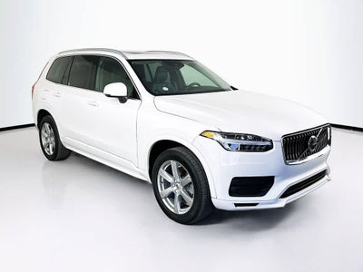 Volvo XC90 Momentum 2022