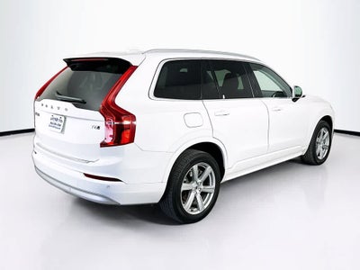 Volvo XC90 Momentum 2022