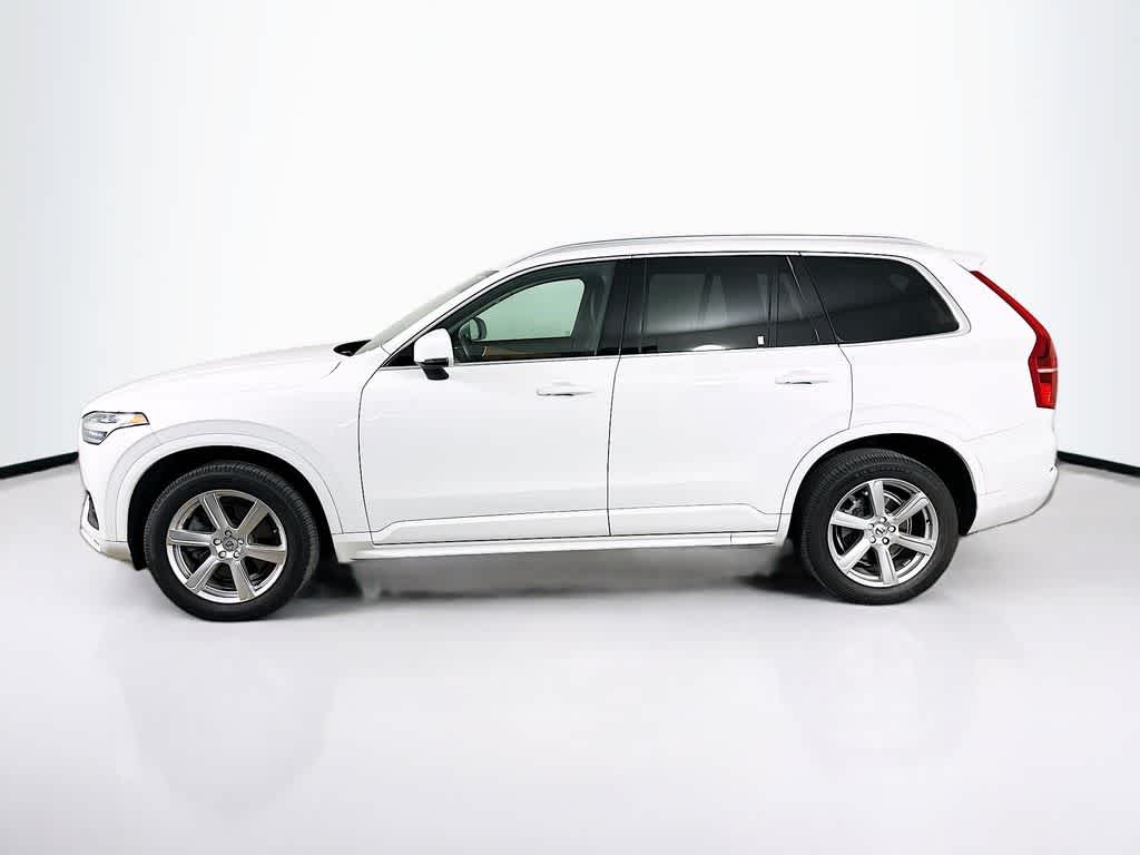 Volvo XC90 Momentum 2022