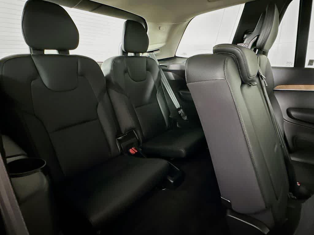 Volvo XC90 Momentum 2022