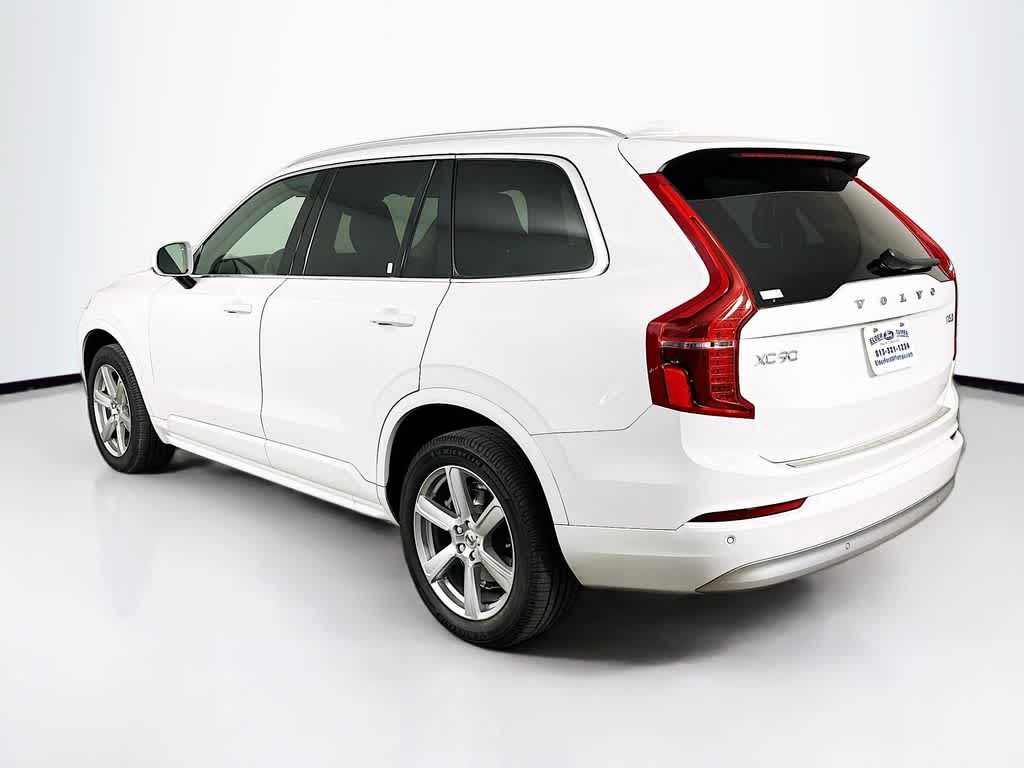 Volvo XC90 Momentum 2022