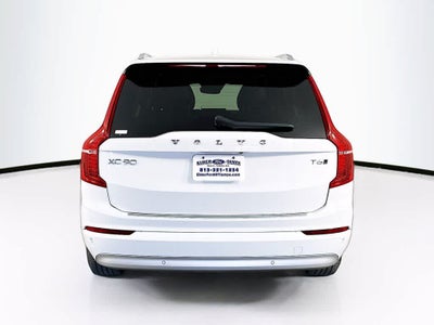 Volvo XC90 Momentum 2022