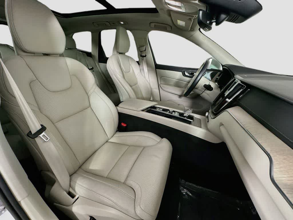 Volvo XC60 Inscription 2022