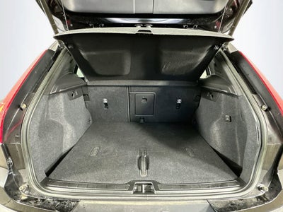 2023 Volvo XC40 Plus Tema Oscuro