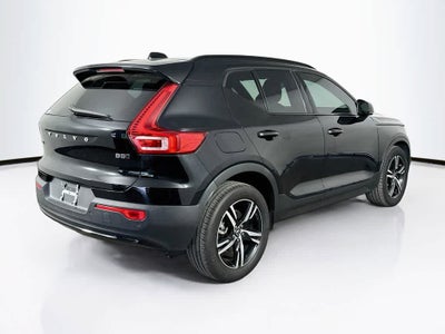 2023 Volvo XC40 Plus Tema Oscuro