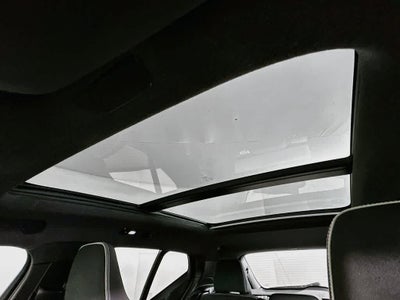 2023 Volvo XC40 Plus Tema Oscuro