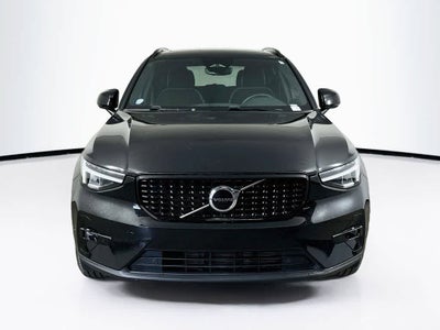 2023 Volvo XC40 Plus Tema Oscuro